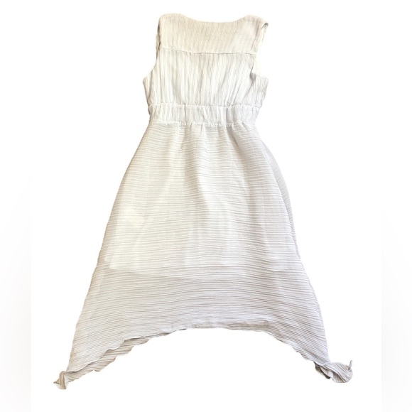 DRESS - Women's H&M Light Baby Blue Gauzy Sleeveless Textured Sundress. Size 6 - Picture 14 of 14